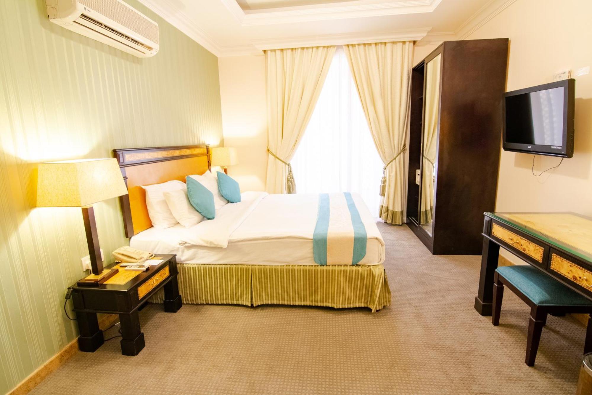 Garden Hotel Muscat By Royal Titan Group Bagian luar foto