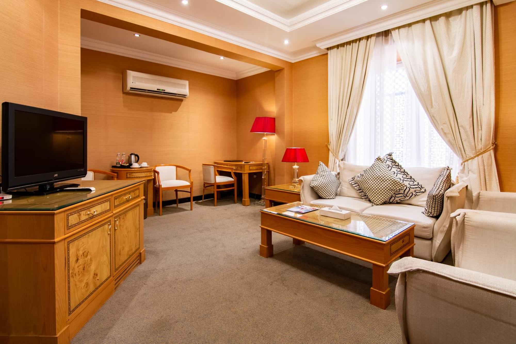 Garden Hotel Muscat By Royal Titan Group Bagian luar foto
