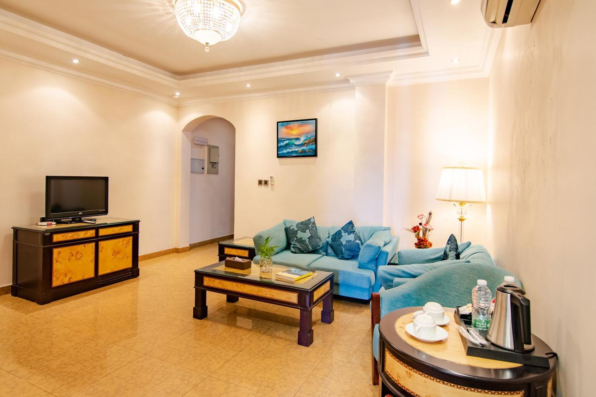 Garden Hotel Muscat By Royal Titan Group Bagian luar foto